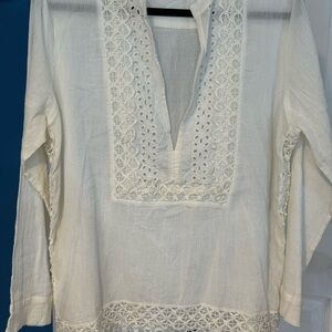 Lovestitch white   Embroidered Women's Top.. Vintage.. Size Medium.. beautiful